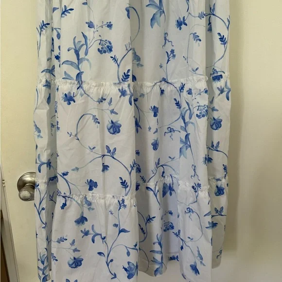 Hill House Home Ellie Nap Dress in Blue Botanical - Picture 4 of 8